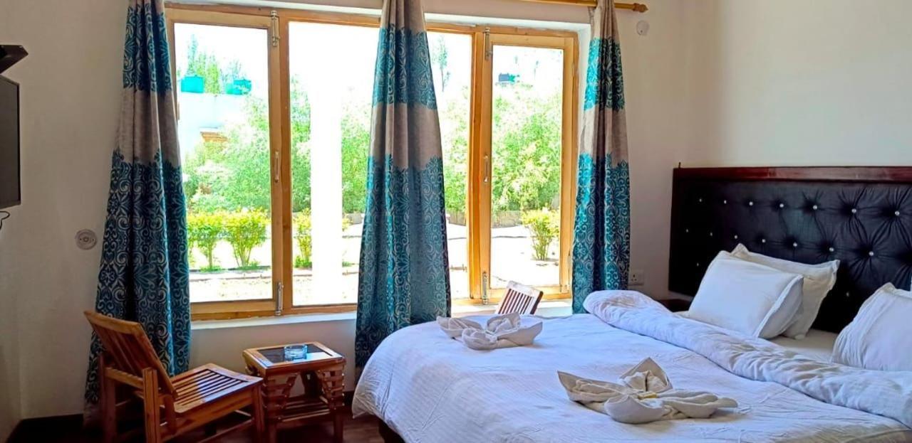 ホテル Ladakh Kingdom, レー エクステリア 写真